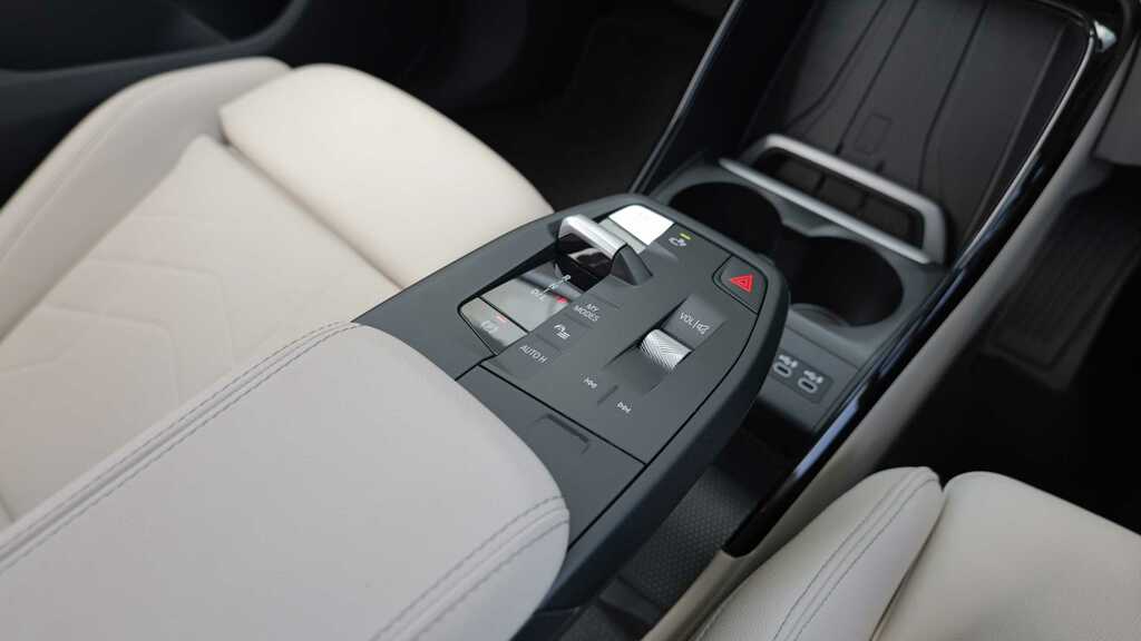 BMW 2 Series 218D Sport Live Cockpit Prof Black #7