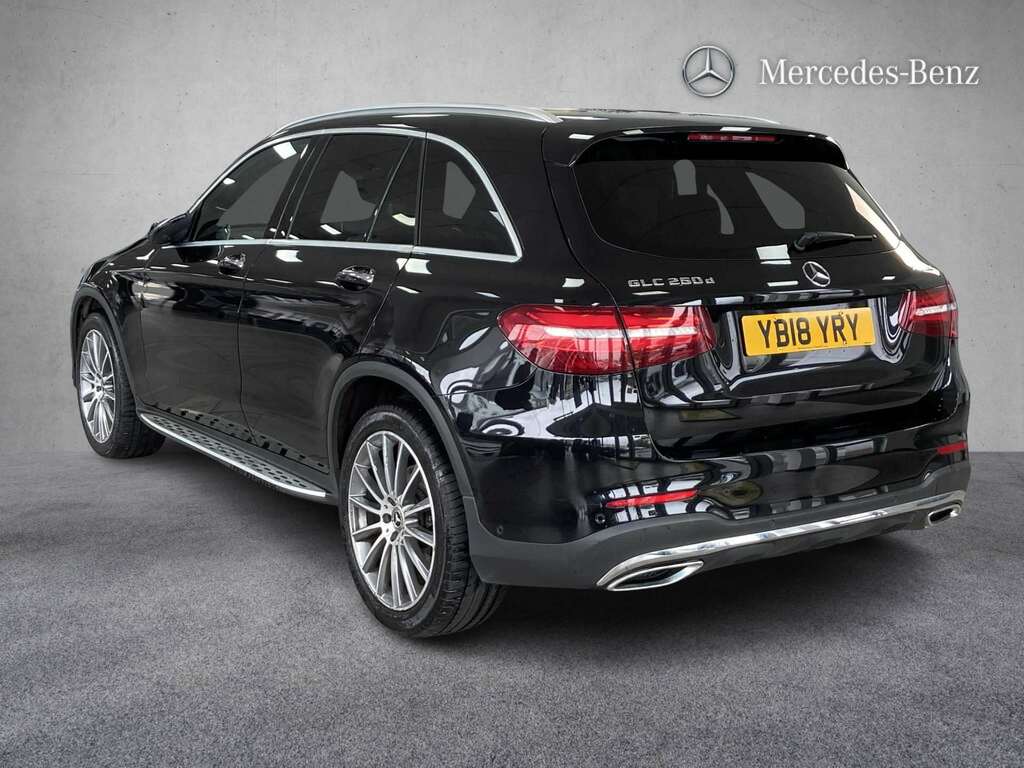 Mercedes-Benz GLC Class 250D 4Matic Amg Line Premium 9G-tronic 2018 Black #2