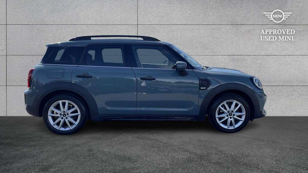 Mini Countryman 1.5 Cooper Sport 2023 Green #2