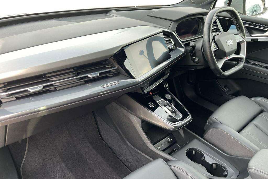 Audi Q4 E Tron 150Kw 40 82.77Kwh Launch Edition 2021 Silver #2