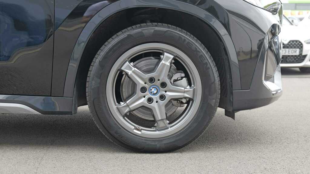 BMW iX1 230Kw Xdrive30 Xline 65Kwh 2024 Black #6