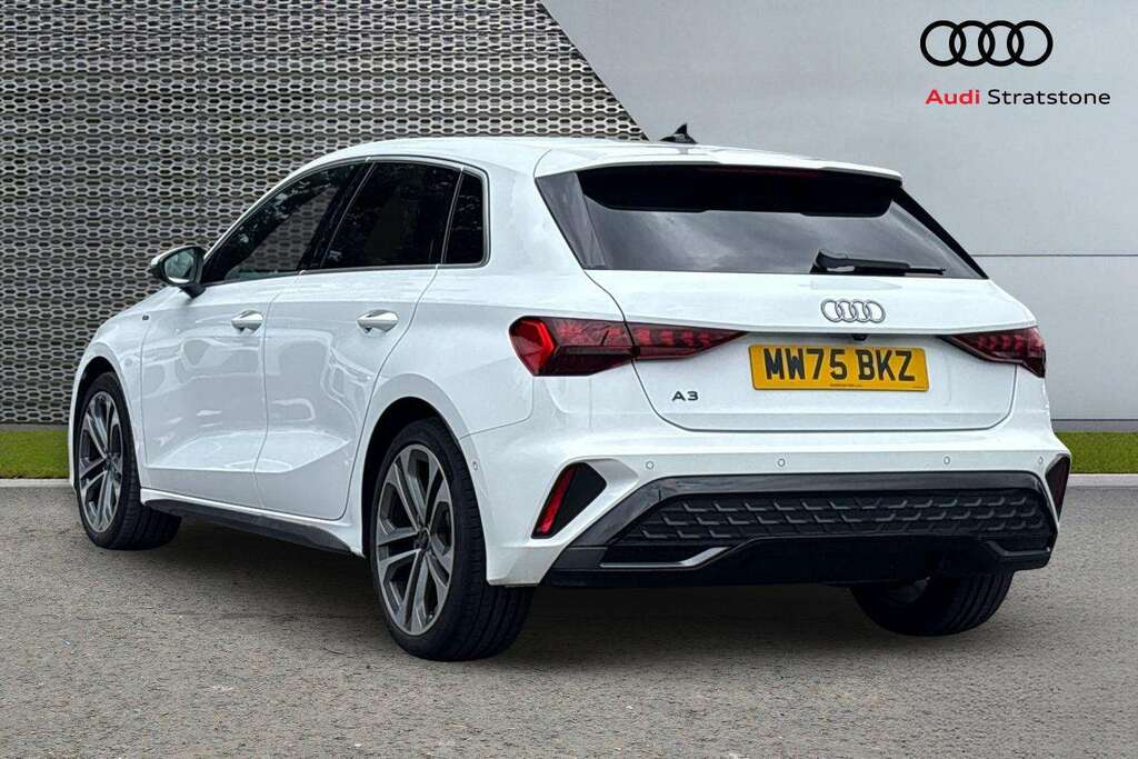 Audi A3 1.5 Tfsi 150 S Line S Tronic 2025 White #2