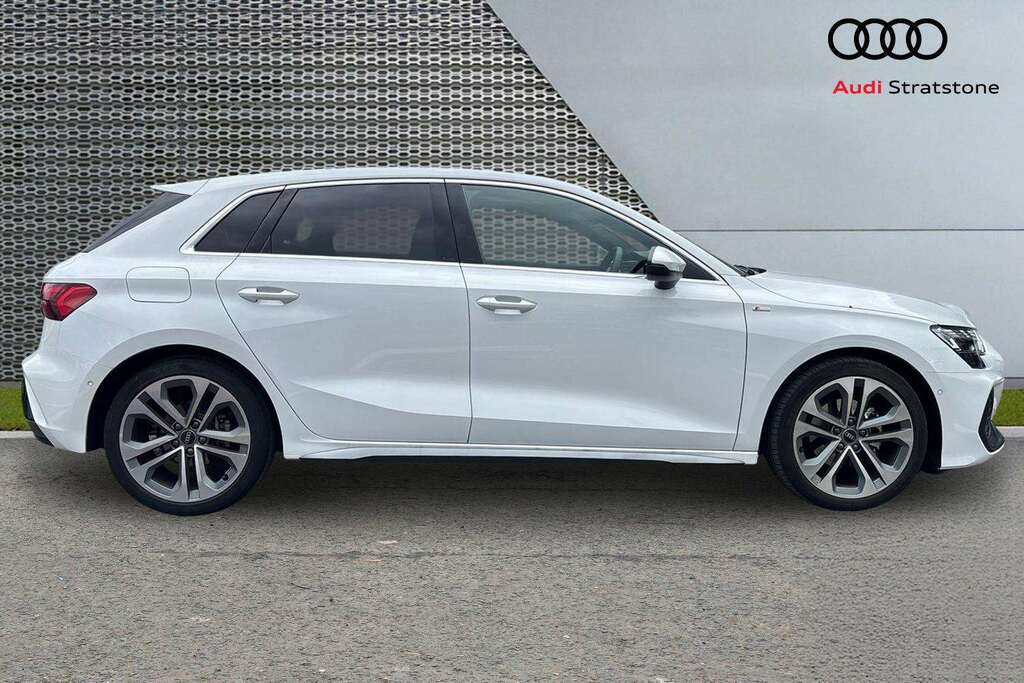 Audi A3 1.5 Tfsi 150 S Line S Tronic 2025 White #3