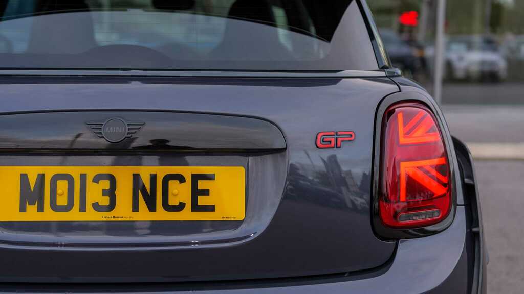 Mini Hatch 2.0 John Cooper Works Gp II 8 Speed 202 Grey #5