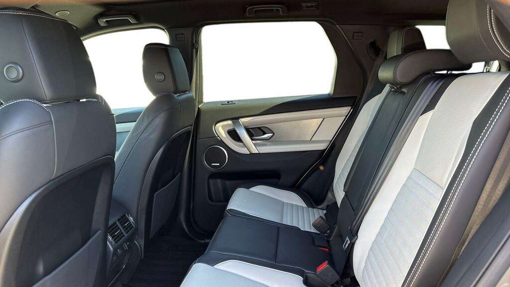 Land Rover Discovery Sport 2.0 D200 Dynamic Hse 7 Seat 2025 KT74UBD Silver #3