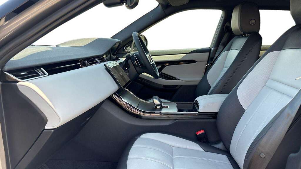 Land Rover Range Rover Evoque 2.0 D200 Dynamic Se 2025 Grey #3