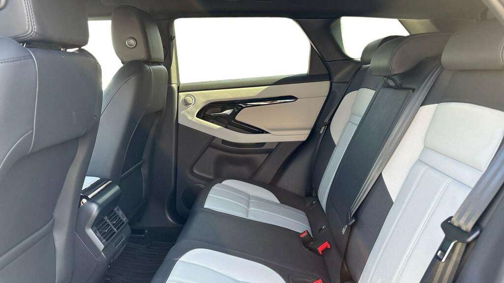 Land Rover Range Rover Evoque 2.0 D200 Dynamic Se 2025 Grey #4