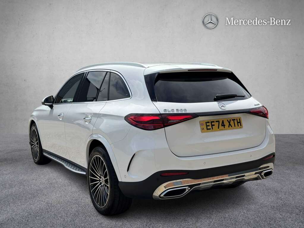 Mercedes-Benz GLC Class 300 4Matic Amg Line Premium Plus 9G-tronic 202 White #2