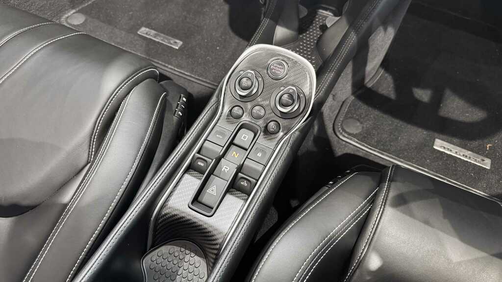 McLaren 570S 570S Spider S-a Silver #25