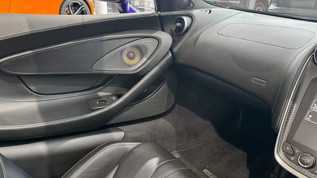McLaren 570S 570S Spider S-a Silver #29