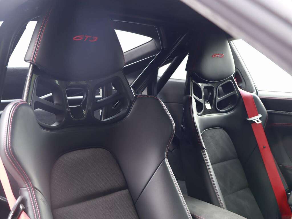 Porsche 911 911 Carrera 4 Gts Orange #26