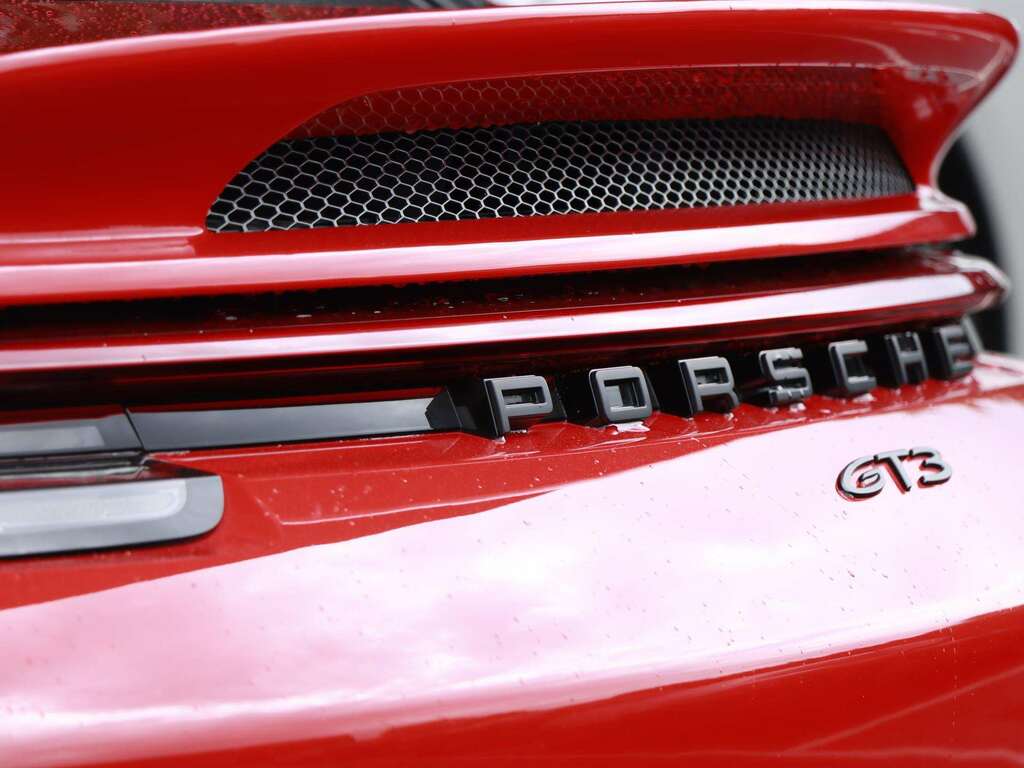 Porsche 911 911 Carrera 4 Gts Orange #9