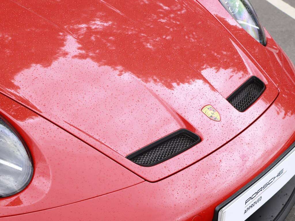 Porsche 911 911 Carrera 4 Gts Orange #27
