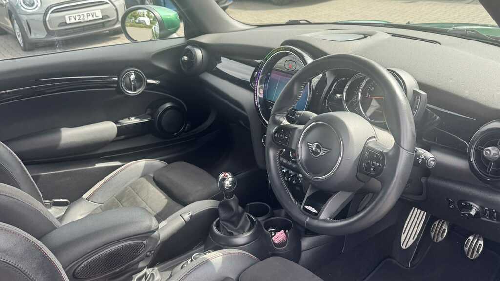 Mini Hatch 1.5 Cooper Sport 2022 KR22NBN Green #5