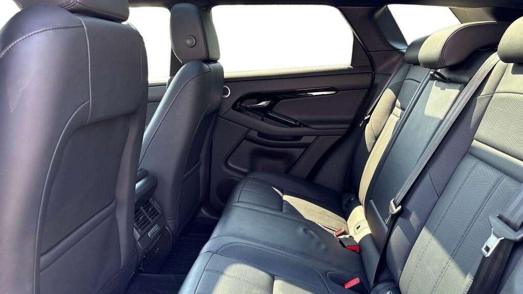 Land Rover Range Rover Evoque 1.5 P300e Dynamic Hse 2023 Black #4