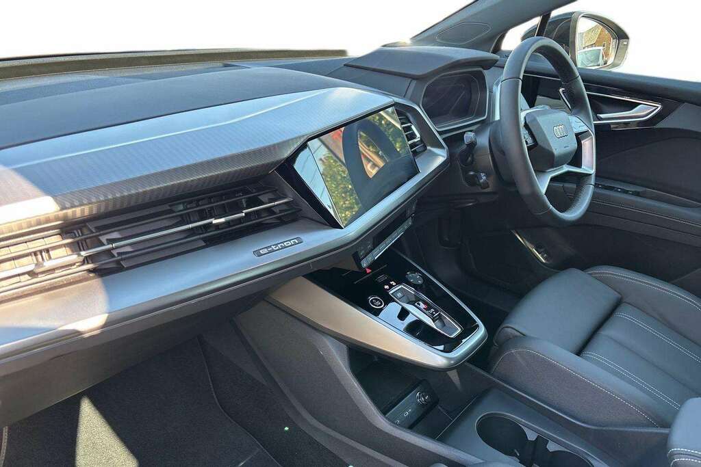 Audi Q4 E Tron 150Kw 40 63Kwh Sport Leather 2026 Black #2