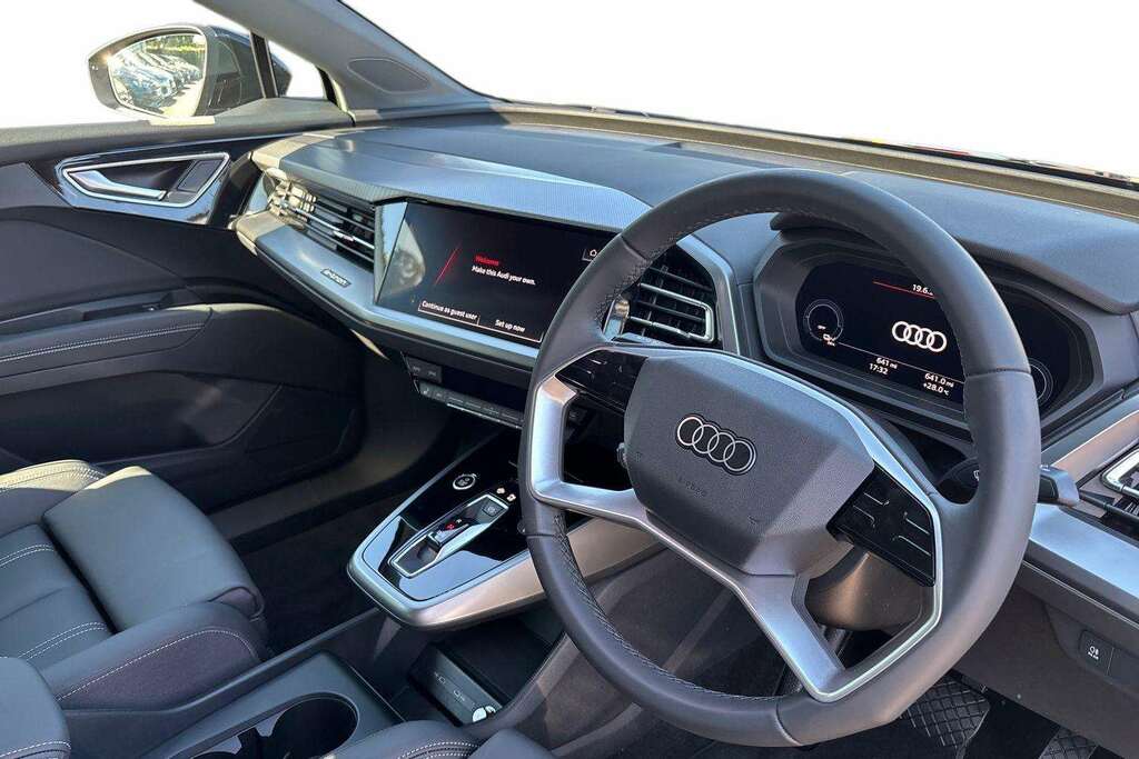 Audi Q4 E Tron 150Kw 40 63Kwh Sport Leather 2026 Black #5