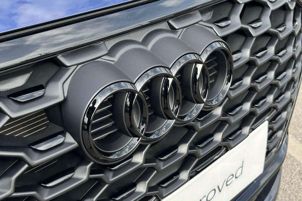 Audi Q3 35 Tfsi Black Edition S Tronic 20 Alloy 202 DF75JYG Blue #6