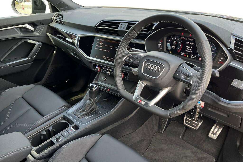 Audi Q3 35 Tfsi Black Edition S Tronic 20 Alloy 202 DF75JYG Blue #4