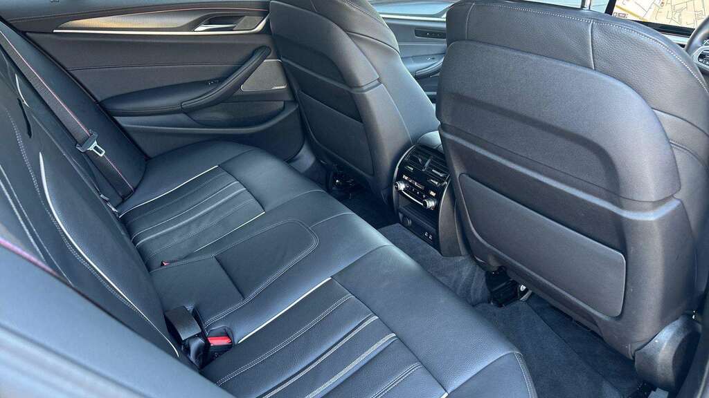 BMW 5 Series 520D Mht M Sport Step White #36