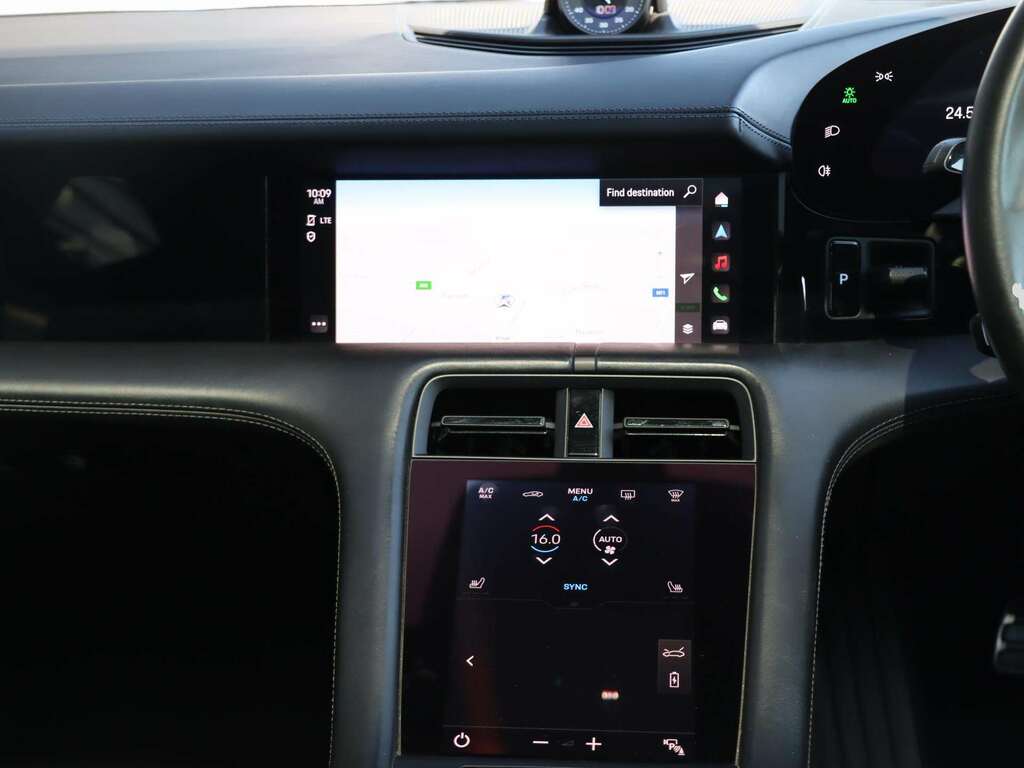Porsche Taycan 4S 79Kwh White #25