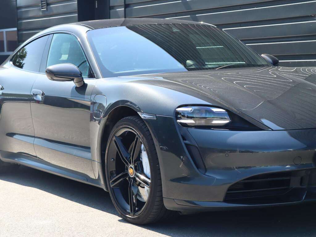 Porsche Taycan 4S 79Kwh White #10