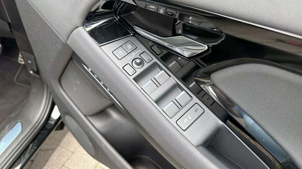 Land Rover Range Rover Evoque 1.5 P300e Grey #25