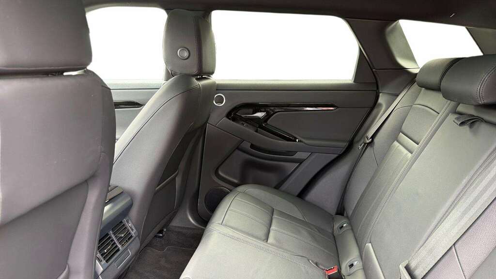 Land Rover Range Rover Evoque 1.5 P270e Dynamic Se 2024 Black #4