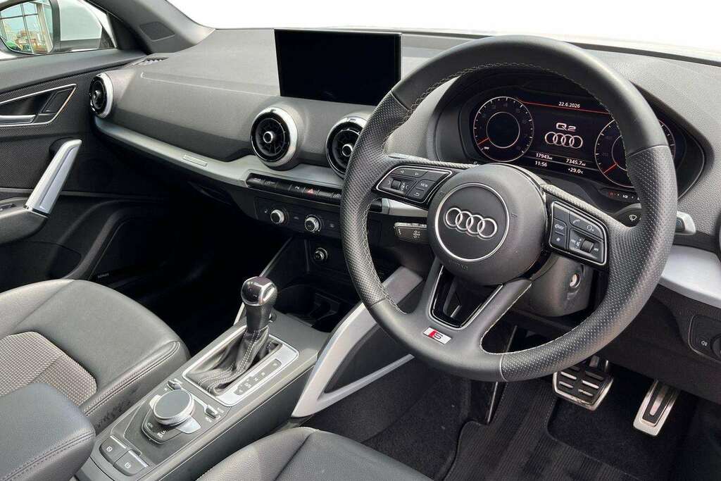 Audi Q2 35 Tfsi S Line S Tronic 2023 White #6