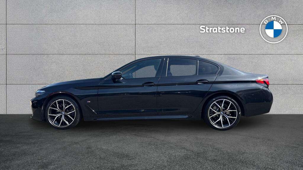 BMW 5 Series 520D Mht M Sport Step 2022 Black #4