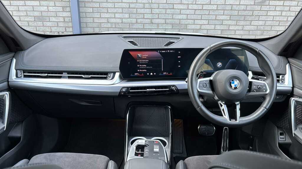 BMW X1 Sdrive 20I Mht M Sport Step 2024 YH74KBF White #4