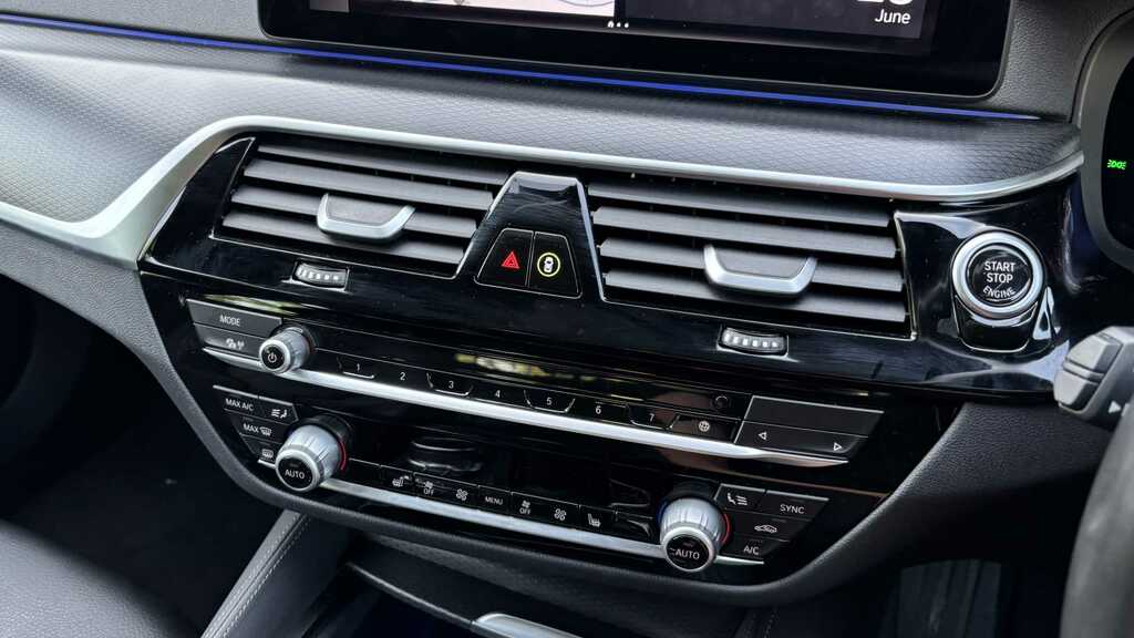 BMW 5 Series 530E M Sport Comfort Plus Blue #13