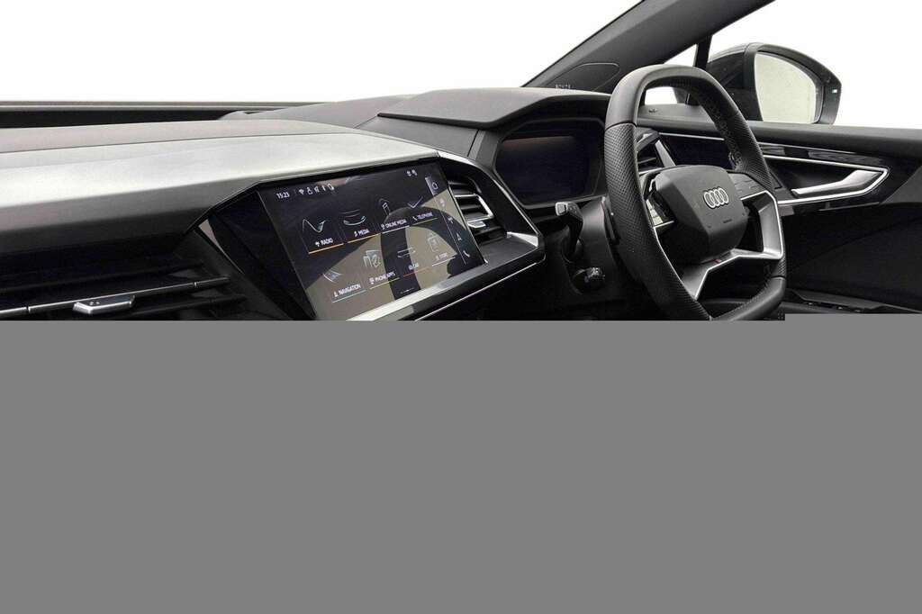 Audi Q4 E Tron 210Kw 45 82Kwh Black Edition 2024 Grey #2