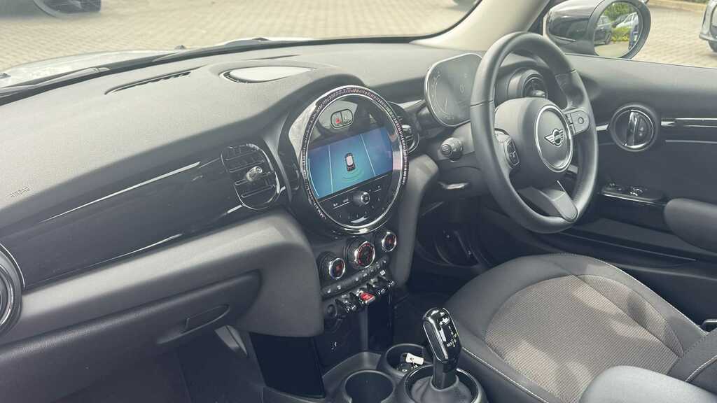 Mini Hatch 1.5 Cooper Classic II Comfort Pack 2024 Silver #6