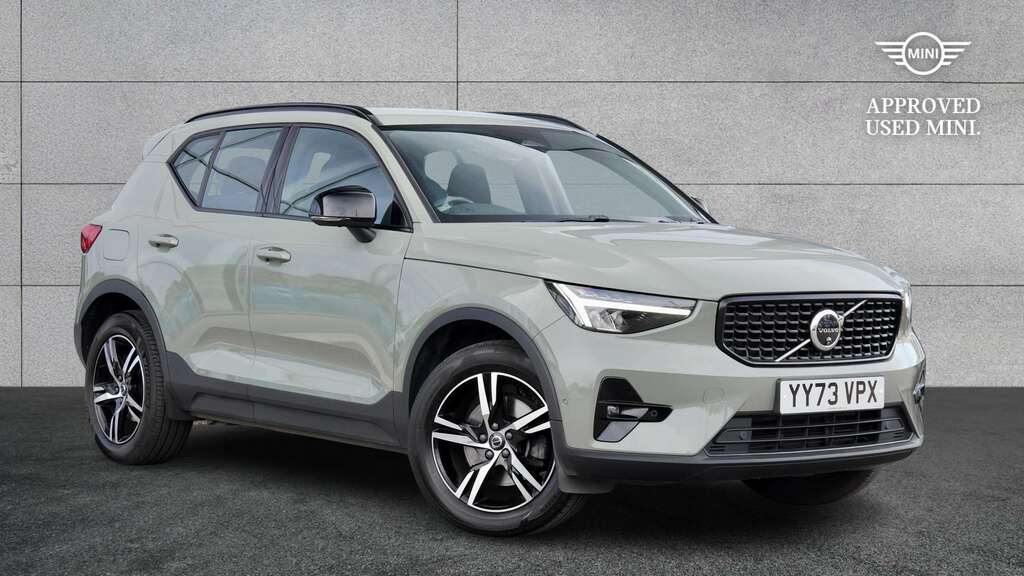 Volvo XC40 2.0 B4p Plus Dark 2023 Green