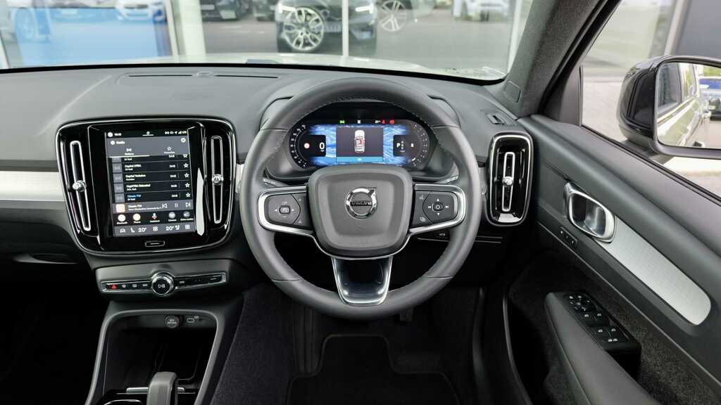 Volvo XC40 2.0 B4p Plus Dark 2023 Green #5