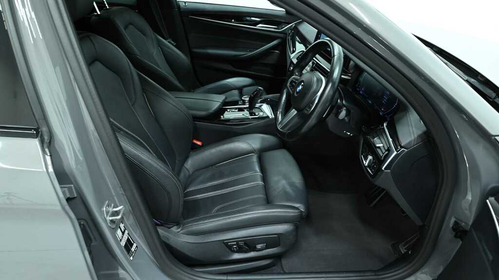 BMW 5 Series 520D M Sport Mhev Black #8