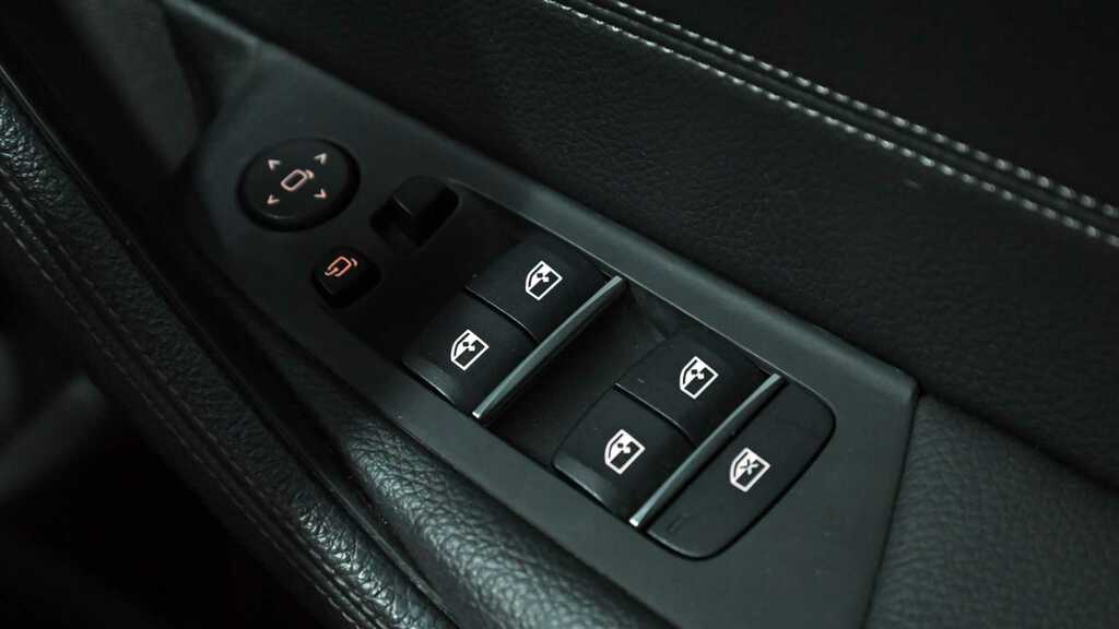 BMW 5 Series 520D M Sport Mhev Black #24