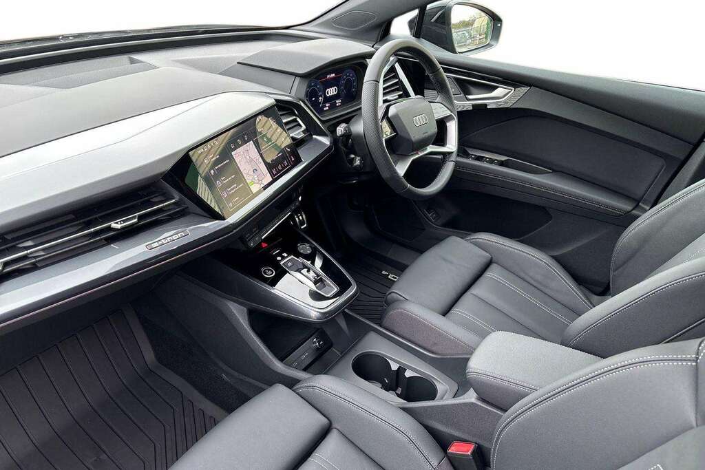 Audi Q4 E Tron 150Kw 40 63Kwh S Line Leather 2026 Black #2