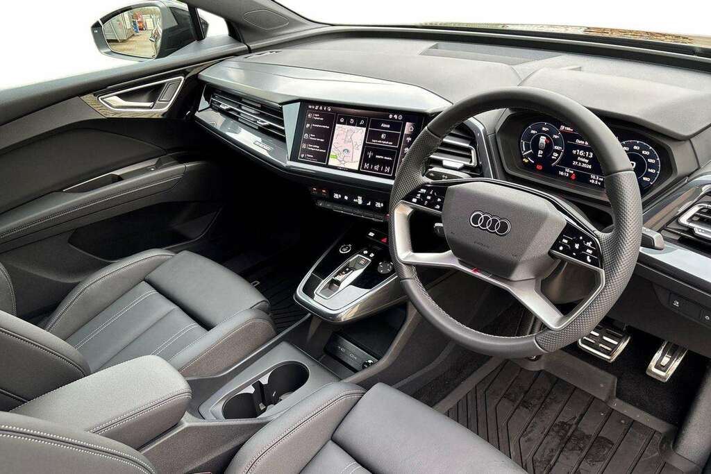 Audi Q4 E Tron 150Kw 40 63Kwh S Line Leather 2026 Black #6