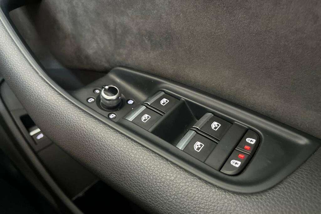 Audi Q7 Audi S Line 50 Tdi Quattro 286 Ps Tiptronic Black #11