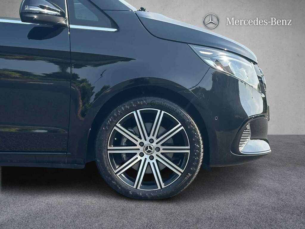 Mercedes-Benz V Class V300 D Premium 9G-tronic Extra Long 2025 Black #3