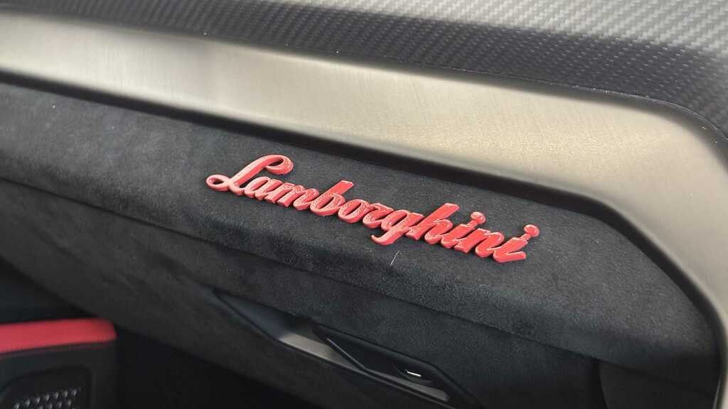 Lamborghini Urus 4L Performante Black #24