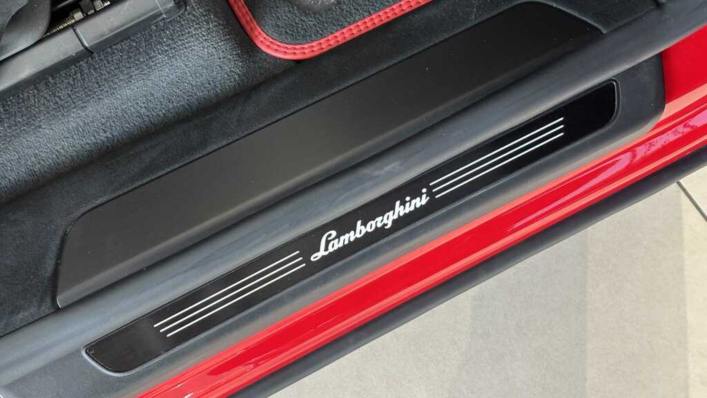 Lamborghini Urus 4L Performante Black #38
