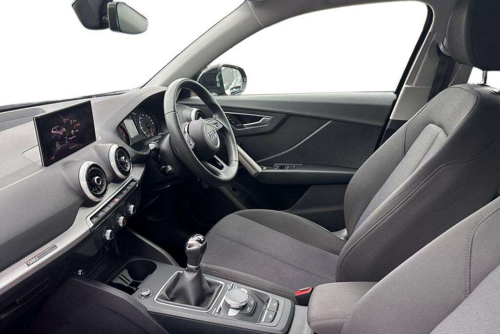 Audi Q2 30 Tfsi Technik 2022 Black #2