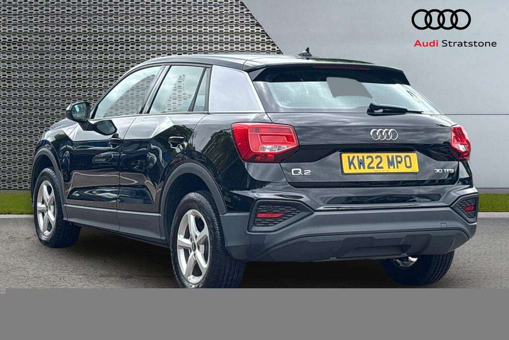 Audi Q2 30 Tfsi Technik 2022 Black #3