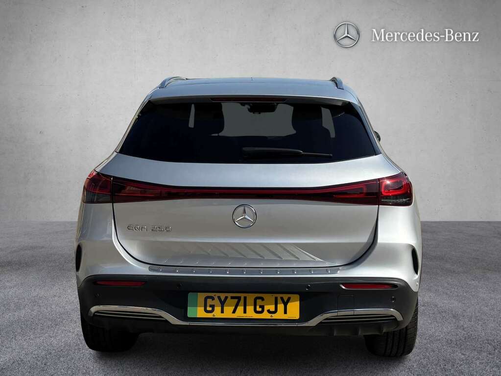 Mercedes-Benz EQA 250 140Kw Amg Line 66.5Kwh 2021 Silver #4