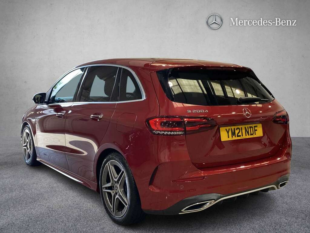 Mercedes-Benz B Class B200d Amg Line Premium 2021 Red #6