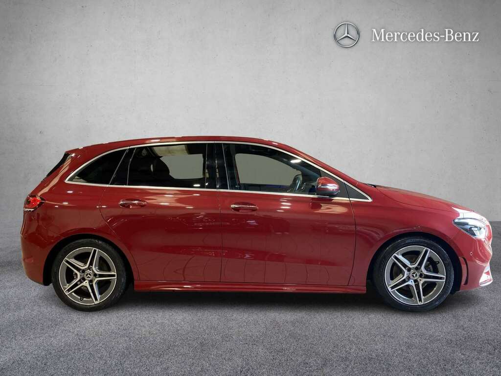 Mercedes-Benz B Class Amg Line Red #9