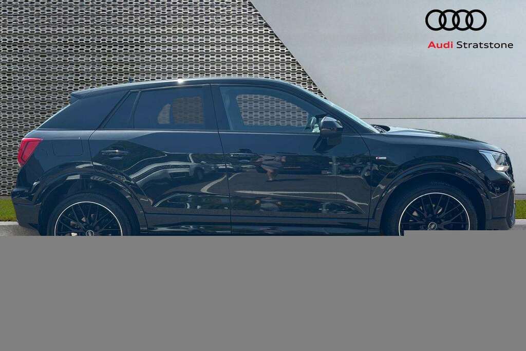Audi Q2 35 Tfsi Black Edition S Tronic 2023 KY23NXD Black #3
